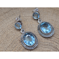 Echt zilveren oorbel stekers met topaas